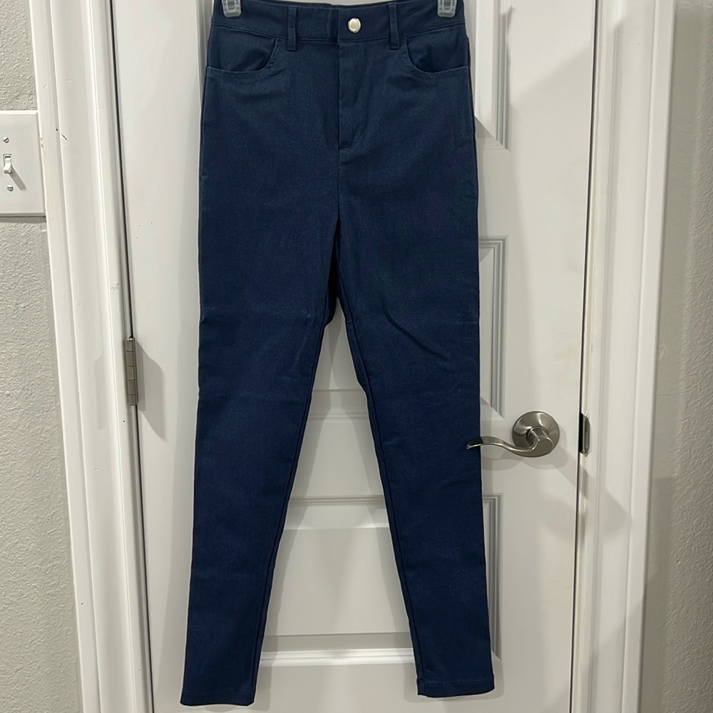 Women’s skinny pants (not denim) stretchy dress slacks 
Brand: Chocolate 
Size:S